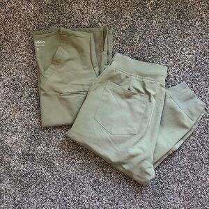 mandala scrub set. top and bottom size xs